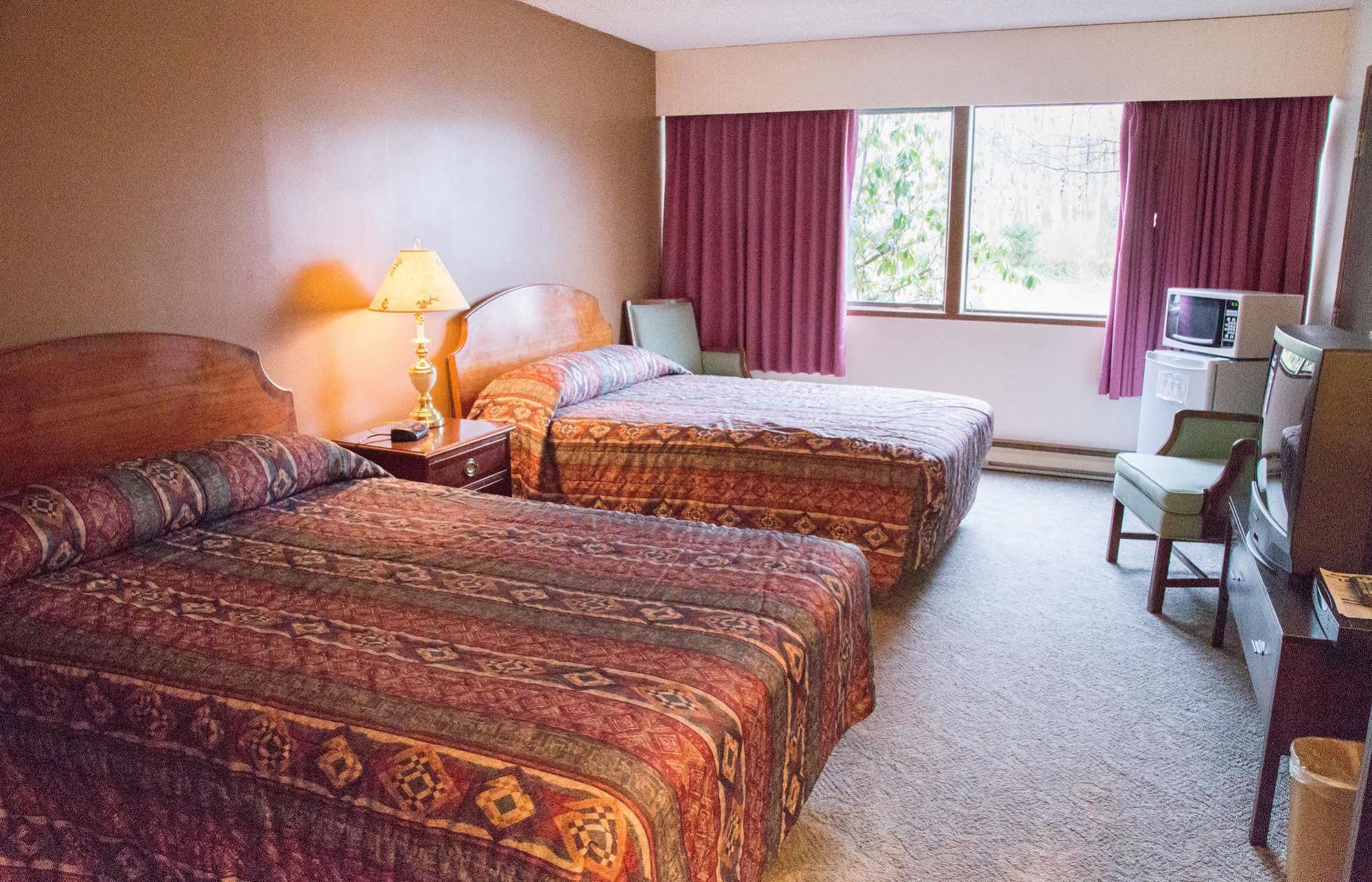 Providence Place Inn Port Hardy Exterior photo