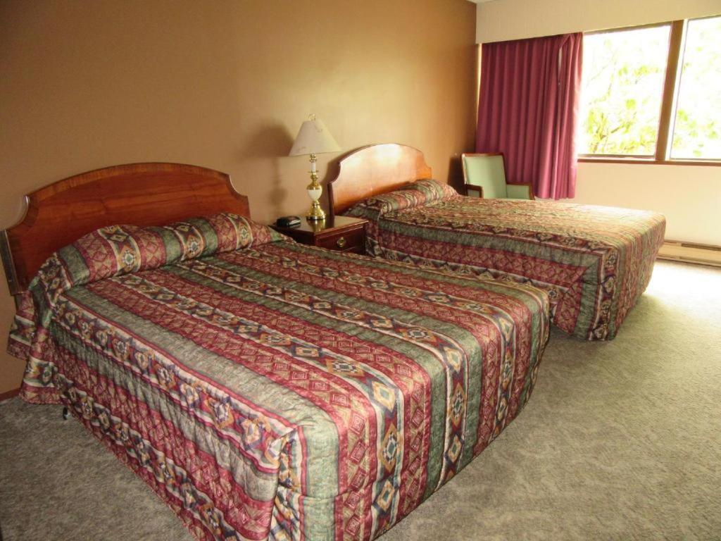 Providence Place Inn Port Hardy Exterior photo